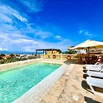By Calamari Homes - El Porvenir 404 Walled City
