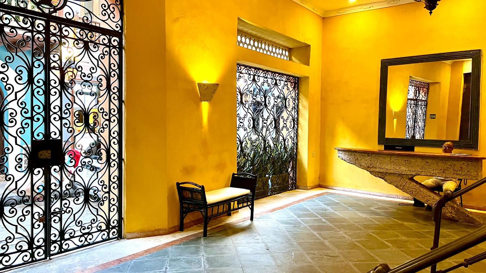 By Calamari Homes - El Porvenir 404 Walled * Cartagena