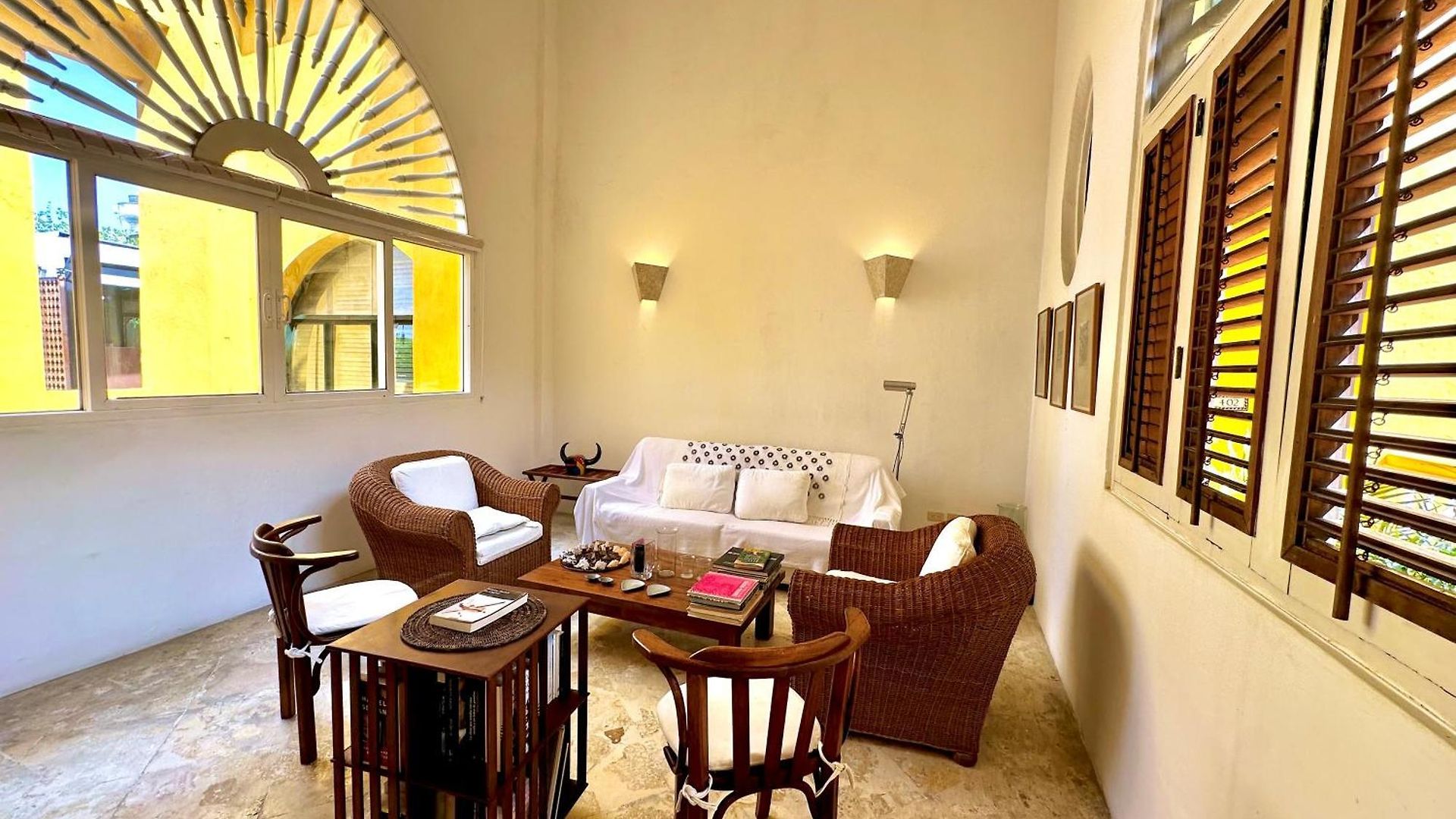 By Calamari Homes - El Porvenir 404 Walled *
