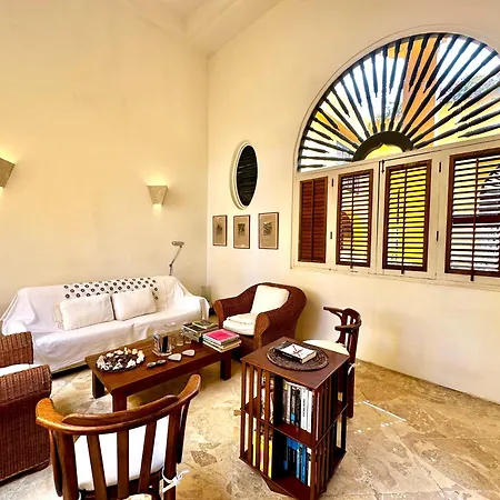 By Calamari Homes - El Porvenir 404 Walled Apartamento