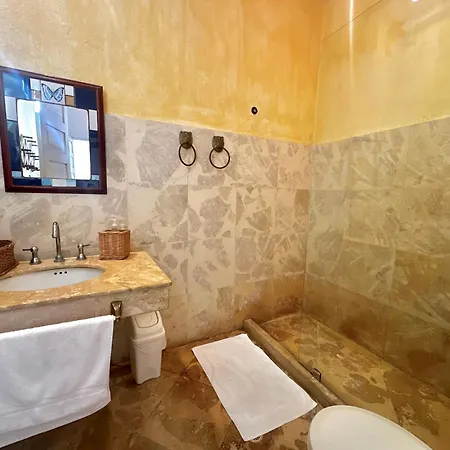 By Calamari Homes - El Porvenir 404 Walled Apartment Cartagena